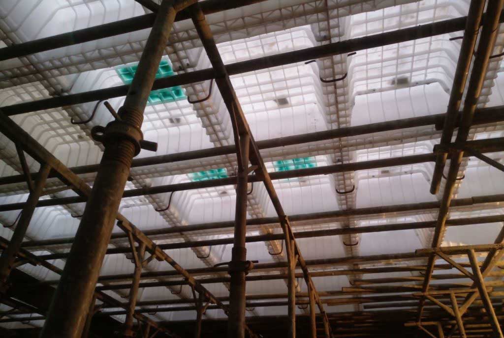 مرحله قالب گذاری سقف وافل 2