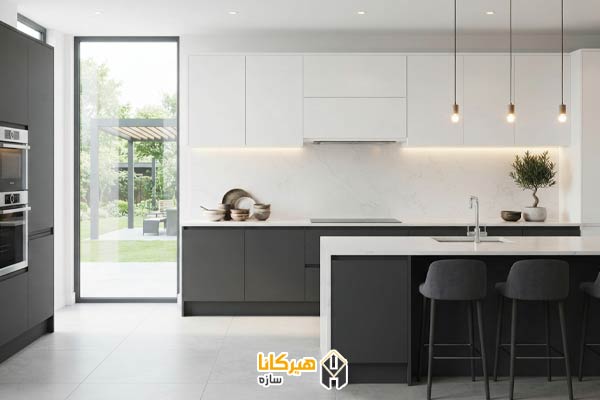 2. ترکیب کابینت سفید با طوسی تیره